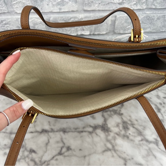 Tory Burch Emerson Large Double Zip Tote & Emerson Slim Wallet In Moose Brown - Picture 10 of 16